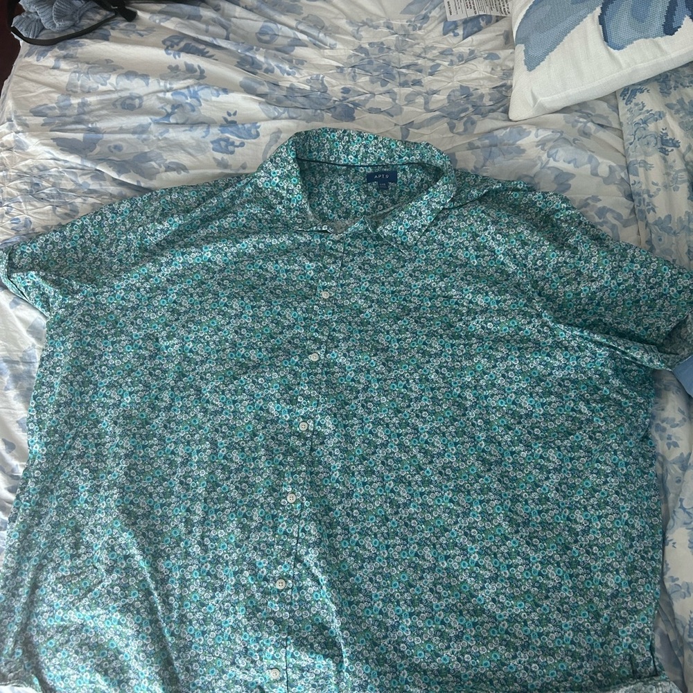 Apt. 9 Green Casual Button Down Shirt with Textured Pattern